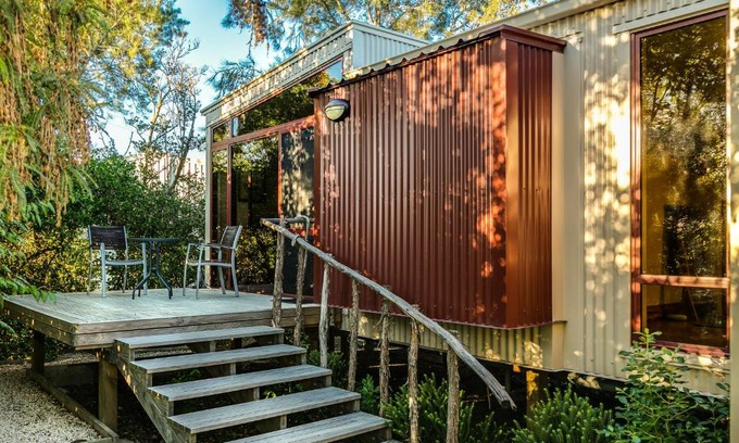 Blenheim House | Misty River Retreat
