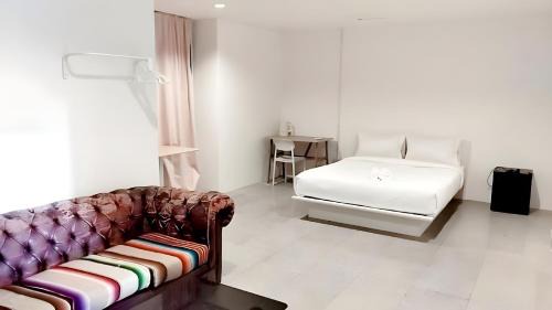 Ploenchit Apartment | Mitr INN Sukhumvit 2 - BTS Nana