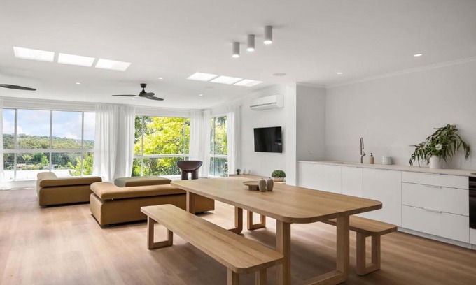 Mollymook House | MM House, Stay longer for less. Book 3 nights or more to receive 1 night for free.