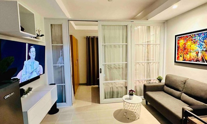 Tagaytay Apartment | MM’s Place at Woodhills Tagaytay