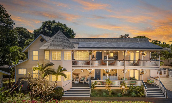 Historic Lahaina Front Street House | Moana Lani, Accross From Ocean. A/C
