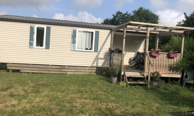 Le Girouard House | Mobil Home sur Grand Terrain Arboré