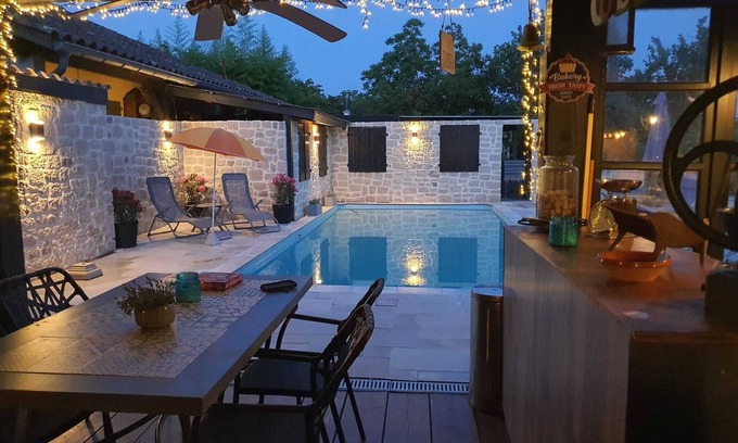 Montfermier Ski Chalet | Mobile-gite 6 Persoons Zeer Prive met Groot Terras en Uitzicht op het Meer