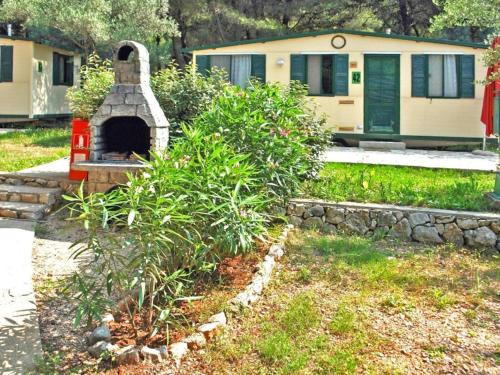 Cres House | Mobile Home in Cres near Pebble Beach
