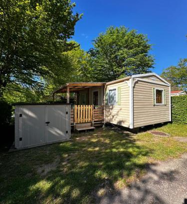 Saint-Gerons Ski Chalet | Mobilhome au bord du lac