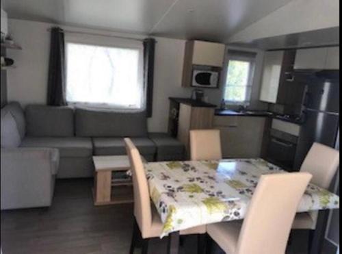 Gastes Apartment | Mobilhome COSY - espace aquatique - lac
