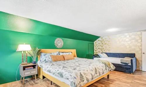 Pacific Beach House | Mobys Beach Getaway Sleeps 11! Flat Beach Access Near Seabrook in Pacific Beach