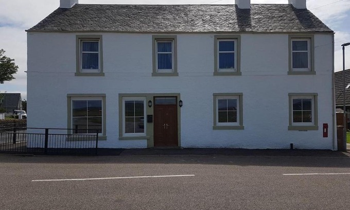 Campbeltown Apartment | Modern 1 bed Apartment close to Campbeltown