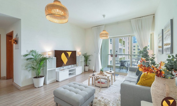 The Greens Apartment | Modern 1 Bedroom Apartment in The Greens
