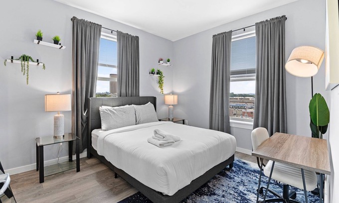 Everett Apartment | Modern 1BR Near Encore Boston 8352
