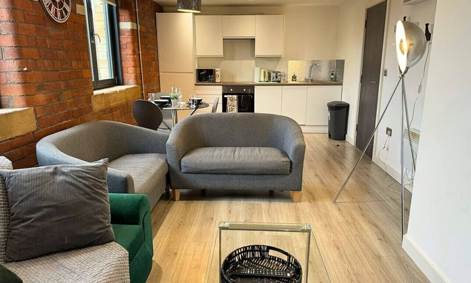 Bradford Apartment | Modern 2-Bedroom Flat Bradford | 25% OFF