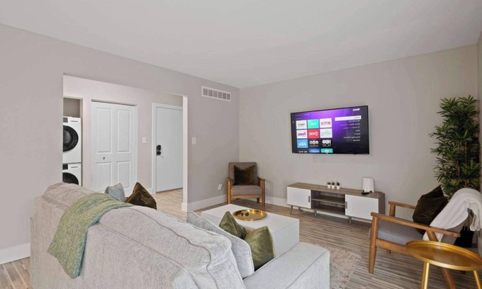 Rochester Apartment | Modern 2BR Retreat w/Pool & Gym | Near Downtown