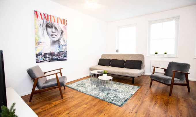 Stade Apartment | Modern 2Zi! Netflix! Central!Historical old city