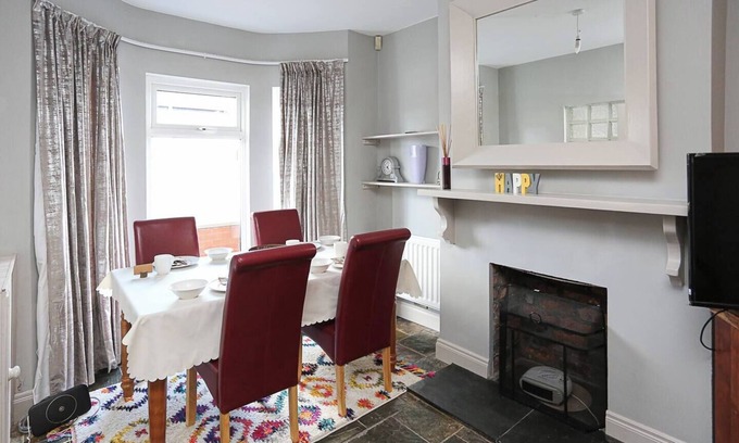 Belfast House | Modern 3-Bed Home with On-Street Parking