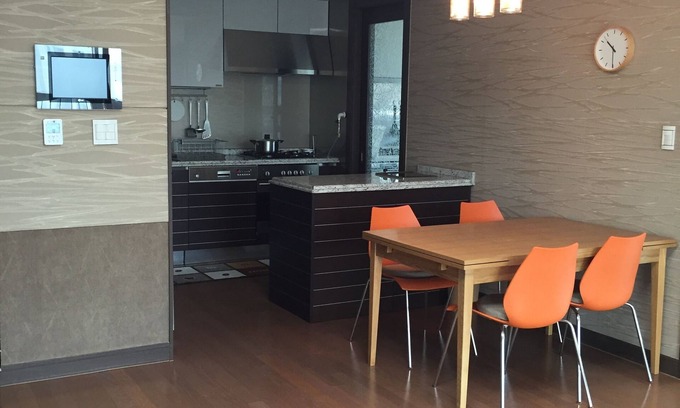 Jayang-dong Apartment | Modern 3-bed room apartment with river view