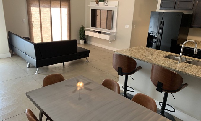 Derby Condo | Modern 3 Bedroom Executive House by AFB