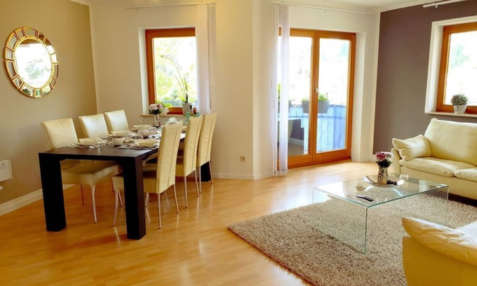 Meersburg Apartment | Modern 3 room apartment with balcony and internet/WiFi in Meersburg
