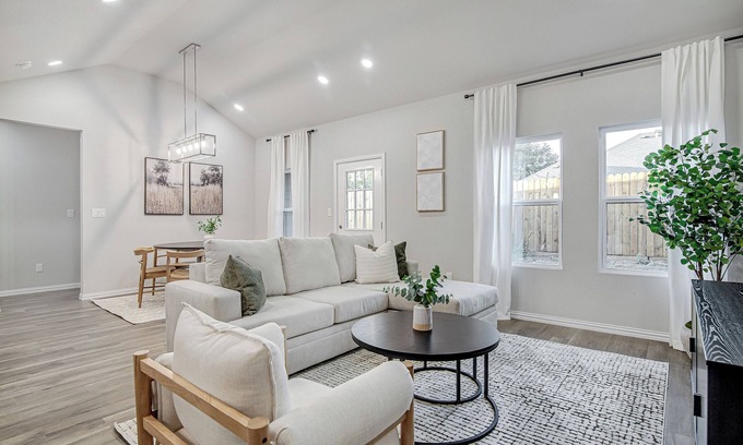 Crowley House | Modern 4-Bedroom Home Close to Downtown Crowley!