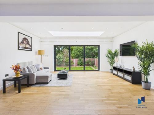 Purley House | Modern 4BR House, Spacious, Garden, Free Parking