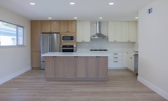 Serra Mesa House | Modern 4BR Retreat Near Beach & Downtown