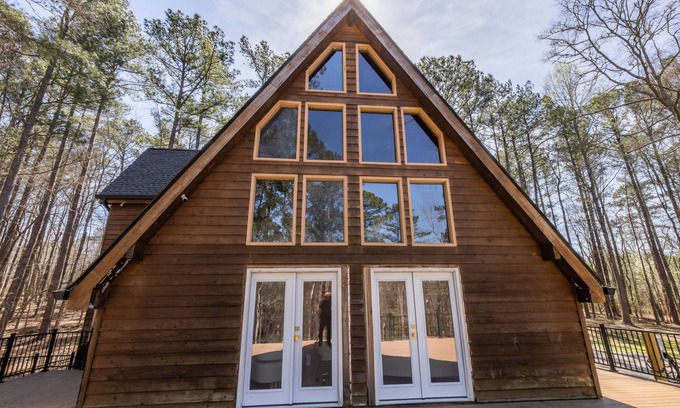 Stockbridge Cabin | Modern A-Frame House in Secluded Woodland – A Creative Sanctuary
