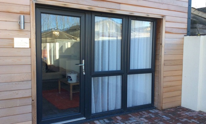 Emersons Green Cottage | Modern and airy cottage close to Bristol & Bath