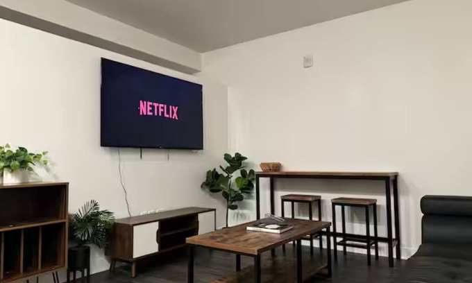 Glendale Apartment | Modern and Lavish unit