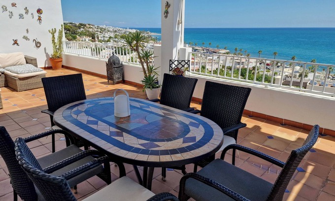 Ventanicas-El Cantal Apartment | Modern apartment for 4 people with stunning sea views and pool