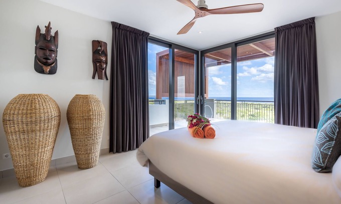 St. Marie Villa | Modern apartment w/180° sea views & shared pool