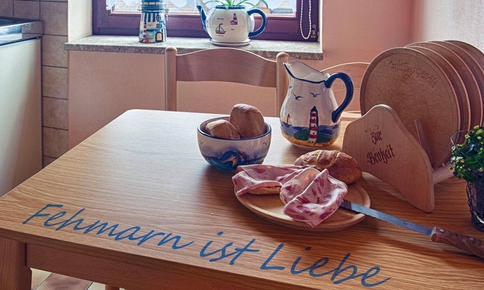 Burg auf Fehmarn Apartment | Modern apartment with balcony and private parking space on Fehmarn in Burg