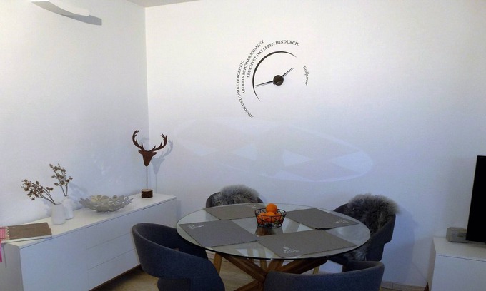 Groissenbach Apartment | Modern apartment, winter sports within walking distance, feel-good guarantee, WiFi