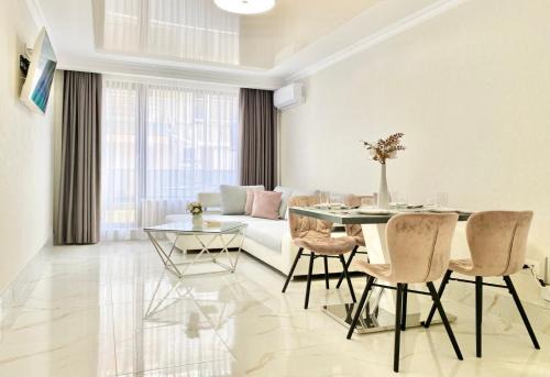Pomorie Apartment | Modern Apartment for 4 Guests Sea View & Free Parking