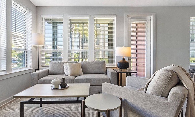 Southside Apartment | Modern Apartment in Prime Location (ID8784X30)