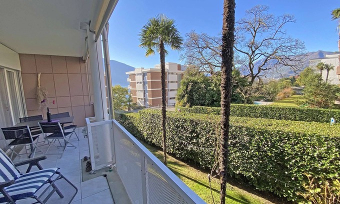 Muralto Apartment | Modern apartment in a spacious apartment building in a central location