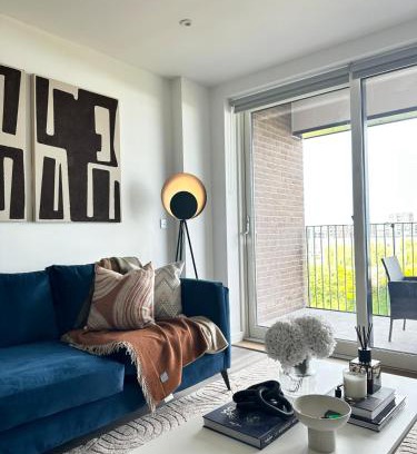 River Apartment | Modern apartment in London