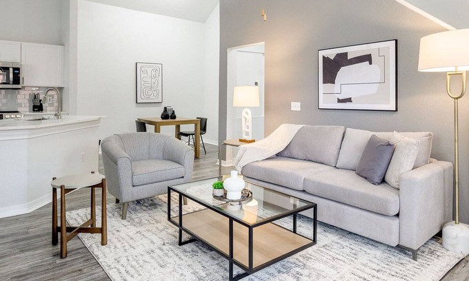 Baldwin Park Apartment | Modern Apartment in Prime Location (ID4919X60)