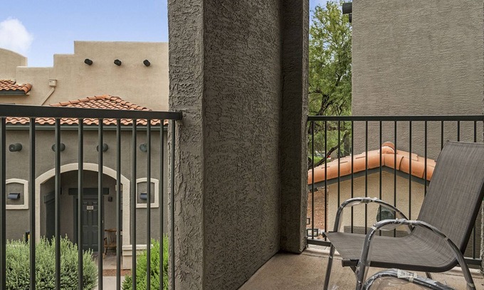 Tucson Apartment | Modern Apartment in Prime Location (ID1390X000)