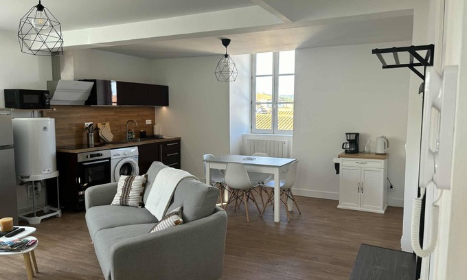 Combronde Apartment | Modern apartment in the heart of the Auvergne. 10 min from Les Termes de Châtel-Guyon.