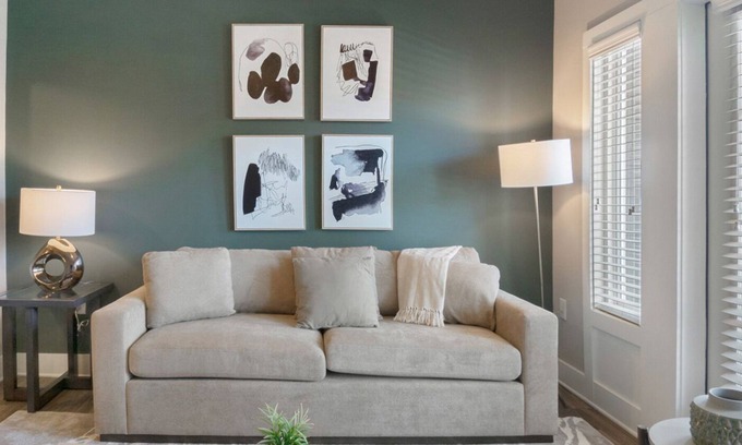 West Ashley Apartment | Modern Apartment in Prime Location (ID7558X47)