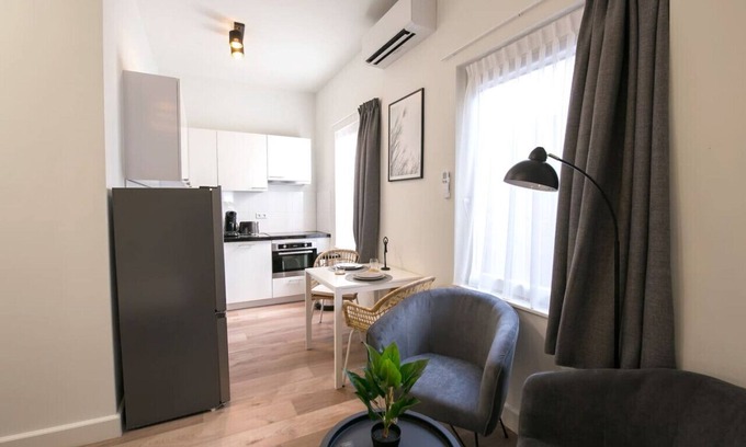 Scheveningen Badplaats Apartment | Modern apartment near Scheveningen beach