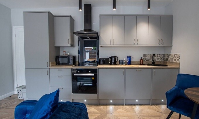 Mapperley Apartment | Modern Apartment Off-Road Parking Twin Room Flat 2