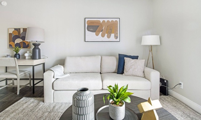 Spring Valley Apartment | Modern Apartment in Prime Location (ID1232X656)