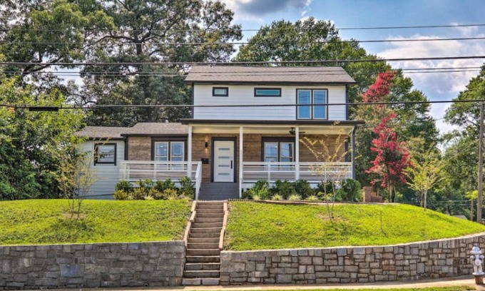 Sylvan Hills House | Modern Atlanta Escape - 4 Miles to Downtown!