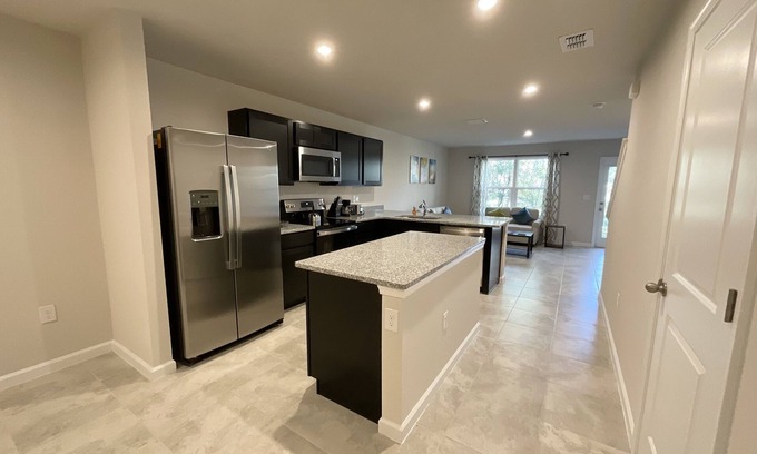 Wesconnett House | Modern Brand New Family Home