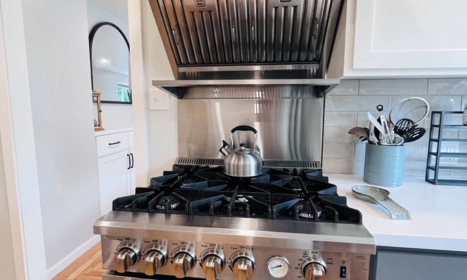 Petaluma House | Modern & Bright 3BR Retreat Near Downtown Petaluma - Home away from home