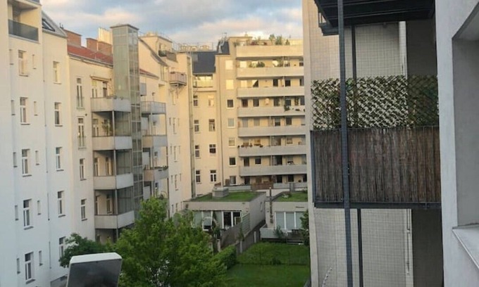 Hundsturm House | Modern bright apartment in top location