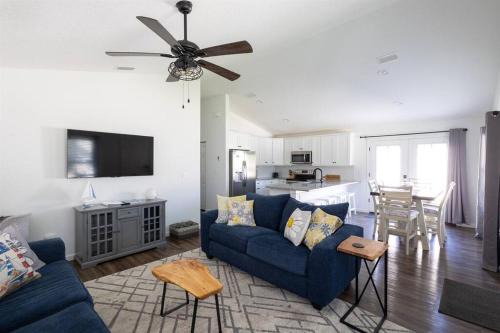 St. Augustine House | Modern Bungalow Dog Friendly