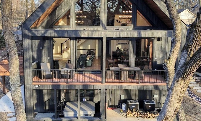 Zenda Cabin | Modern Cabin, Cozy and Peaceful