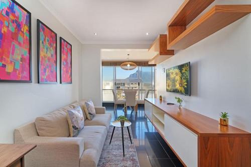 Lagoon Beach Apartment | Modern Cape Town Beach Apartment