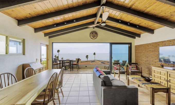 Las Gaviotas House | Modern Casita overlooking Whitewater - Las Gaviotas